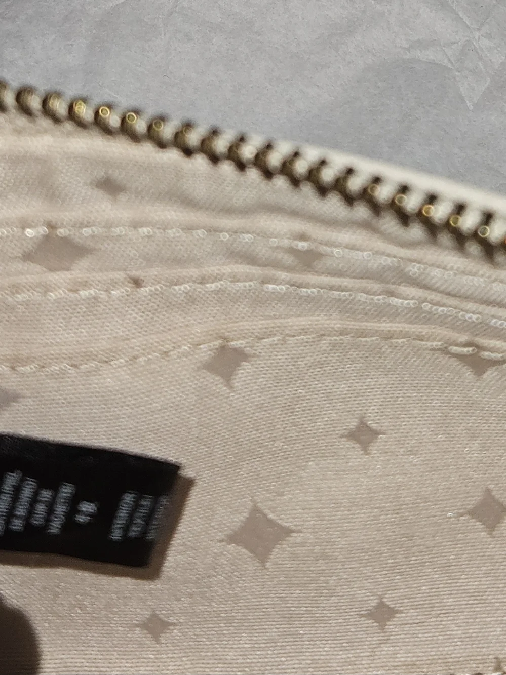 Fossil Pebbled Leather Mini Wallet Coin Purse Gold Tone Hardware